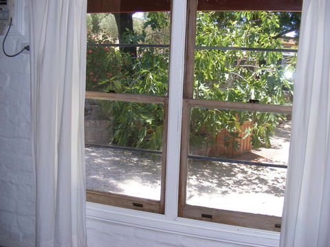 Trevalia Accommodation - Accommodation ACT 5