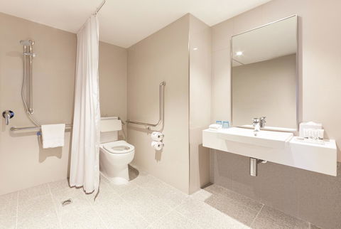 Holiday Inn Express Adelaide City Centre, An IHG Hotel - Accommodation ACT 10