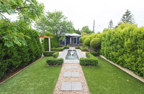 S T U D I O 22 Peaceful Retreat With Garden Views - Accommodation ACT 5