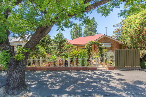 Tanunda\'s Magpie House - Accommodation ACT 23