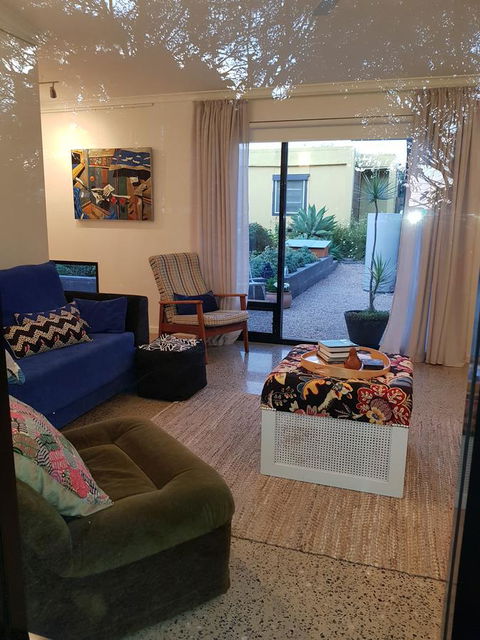 Sinclair Eco House - Accommodation ACT 10