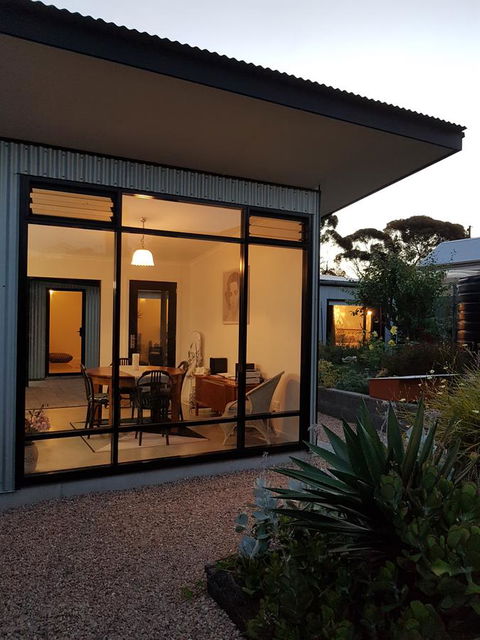Sinclair Eco House - Accommodation ACT 14