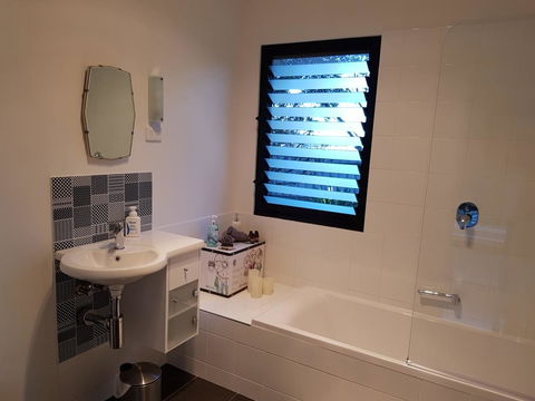 Sinclair Eco House - Accommodation ACT 25