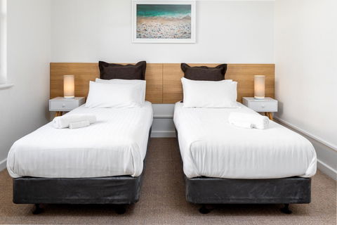 Bay 10 - Suites And Apartments - Accommodation ACT 15