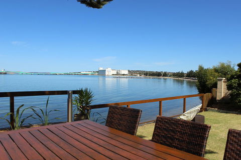 Bay 10 - Suites And Apartments - Accommodation ACT 30