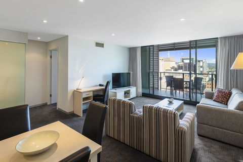Oaks Adelaide Horizons Suites - Accommodation ACT 7