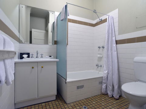 Mansions On Pulteney - Accommodation ACT 8