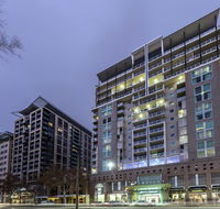 Oaks Embassy - Accommodation ACT