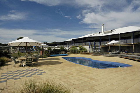 Doyles On The Bay - Accommodation ACT 5