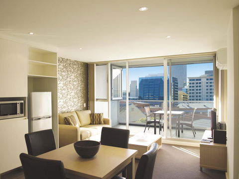 IStay Precinct Adelaide - Accommodation ACT 23