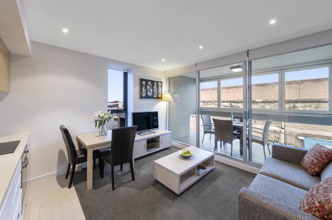 IStay Precinct Adelaide - Accommodation ACT 28