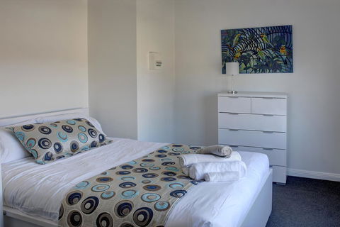 Aart Apartments - Accommodation ACT 24