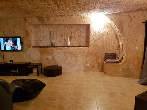 Underground Gem - Accommodation ACT 7