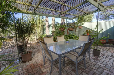 Tanunda Cottages - Accommodation ACT 17