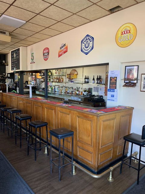 Commercial Hotel Morgan - Accommodation ACT 2