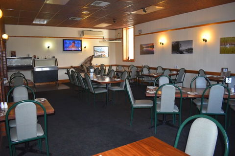 Commercial Hotel Morgan - Accommodation ACT 7