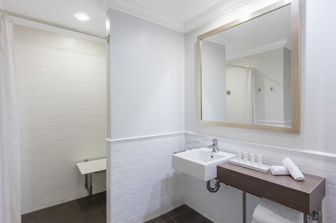 Crowne Plaza Terrigal Pacific, An IHG Hotel - Accommodation ACT 39