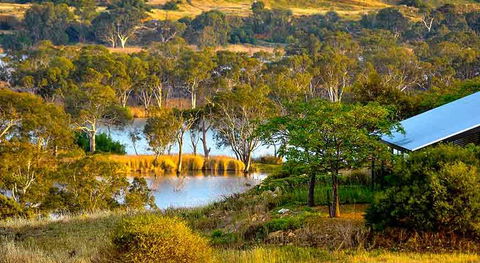 Riverview Rise Retreats - Accommodation ACT 6