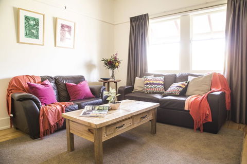 Mataro Cottage - Accommodation ACT 18