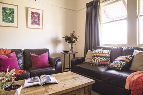 Mataro Cottage - Accommodation ACT 19
