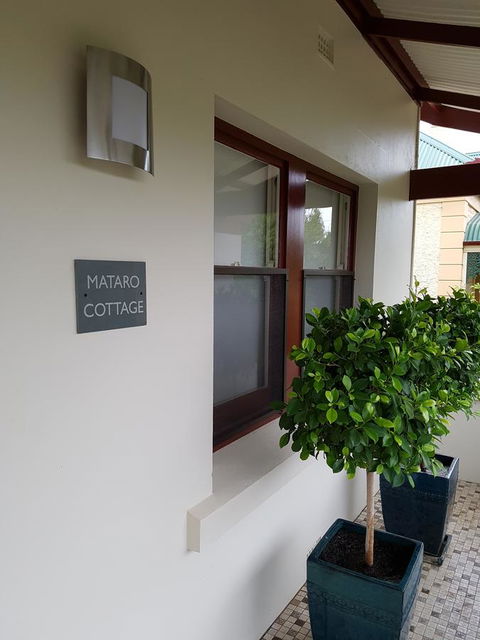 Mataro Cottage - Accommodation ACT 1