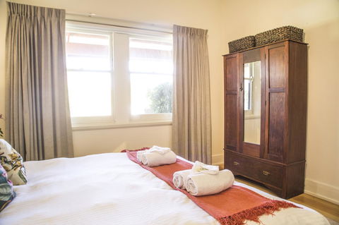 Mataro Cottage - Accommodation ACT 11