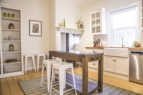 Mataro Cottage - Accommodation ACT 4