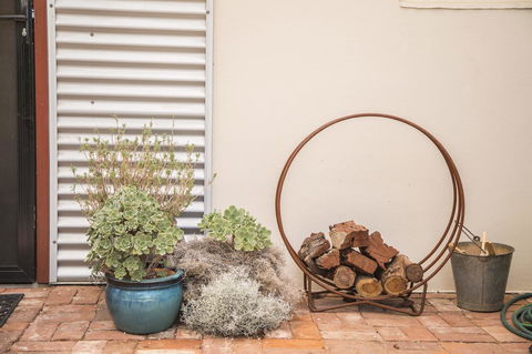 Mataro Cottage - Accommodation ACT 32