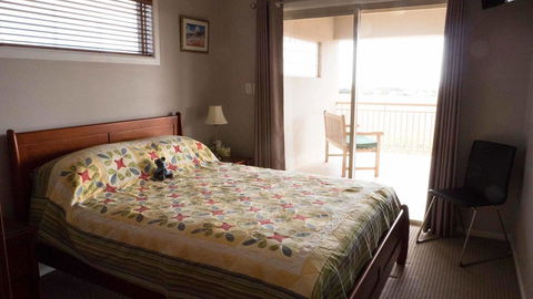 Rezare House Bed & Breakfast - Accommodation ACT 15