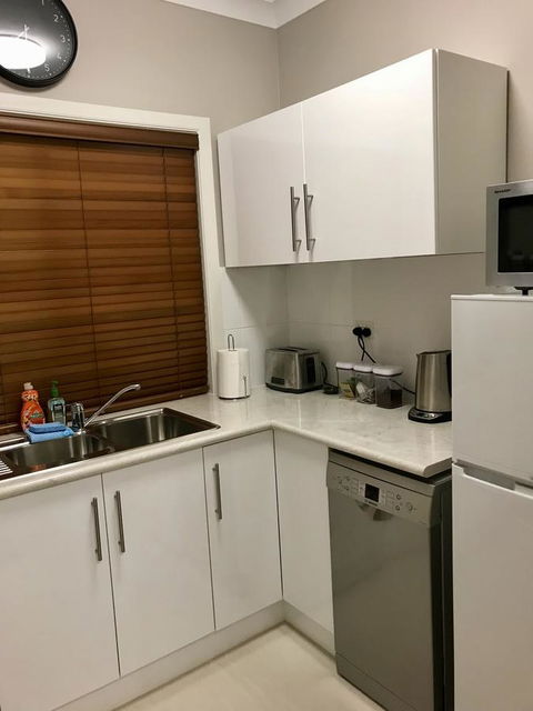 Rezare House Bed & Breakfast - Accommodation ACT 33