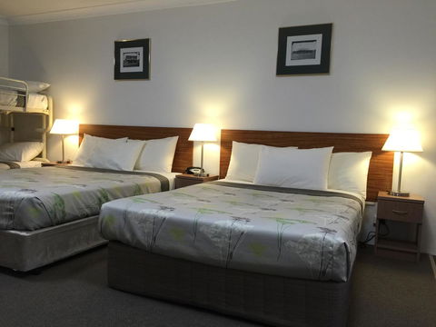 Ten Dollar Town Motel - Accommodation ACT 7