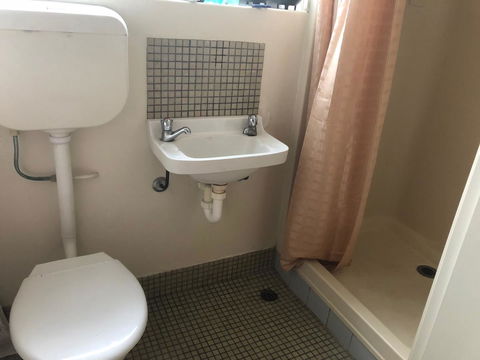 Kingscote Central - Accommodation ACT 8