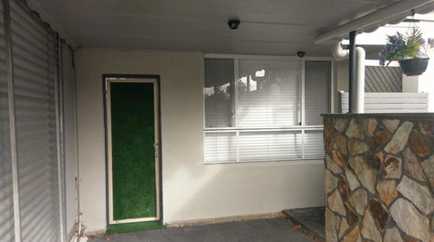 Christophers Villa - Accommodation ACT 4