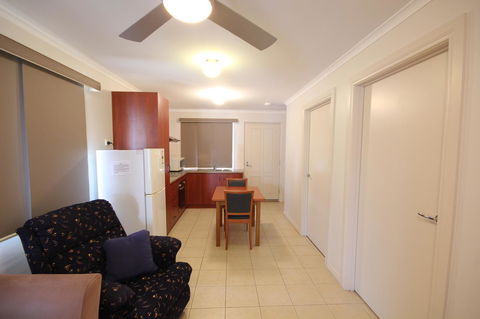 Port Vincent Motel & Apartments - Accommodation ACT 8