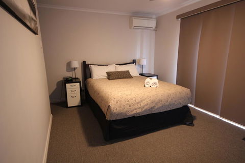 Port Vincent Motel & Apartments - Accommodation ACT 9