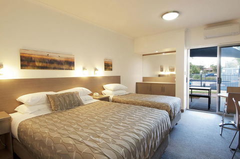 Loxton Community Hotel Motel - Accommodation ACT 16