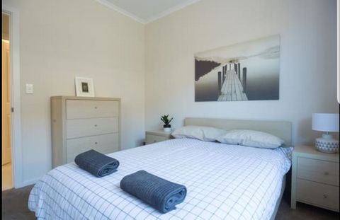 Belford Luxury * New * Clean * Cafes * Near CBD - Accommodation ACT 3