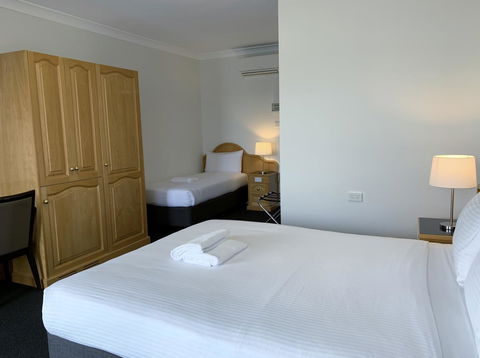 Hilton Beachfront Motel - Accommodation ACT 11