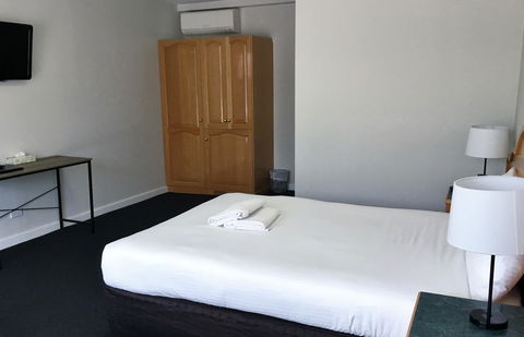 Hilton Beachfront Motel - Accommodation ACT 26