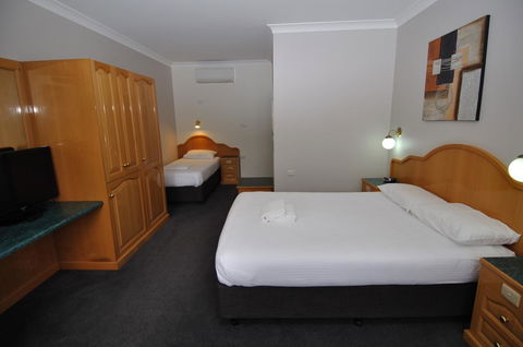 Hilton Beachfront Motel - Accommodation ACT 36