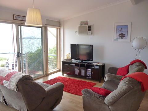 Seascape - Accommodation ACT 5