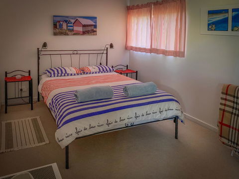 Seascape - Accommodation ACT 9