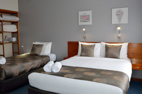 105 On The Park - Accommodation ACT 7