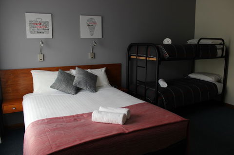105 On The Park - Accommodation ACT 4