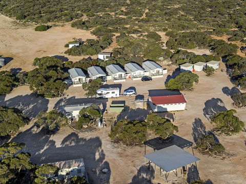 Border Village Roadhouse - Accommodation ACT 14