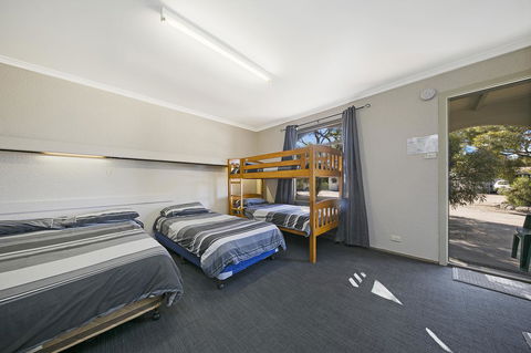 Border Village Roadhouse - Accommodation ACT 40