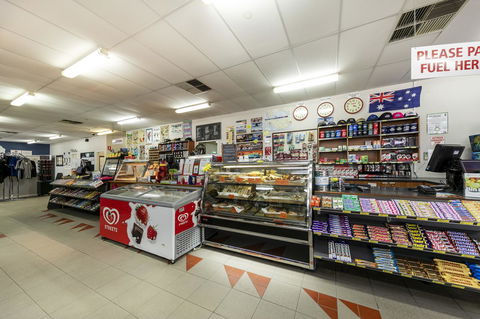 Border Village Roadhouse - Accommodation ACT 9