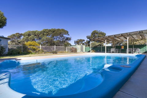 Border Village Roadhouse - Accommodation ACT 1