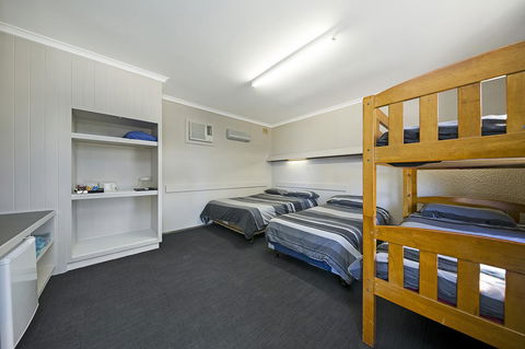 Border Village Roadhouse - Accommodation ACT 42