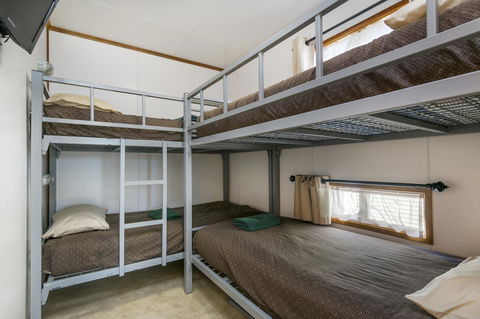 Border Village Roadhouse - Accommodation ACT 44